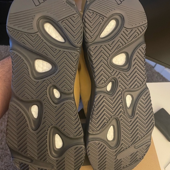 Yeezy 700 honey flux dead stock size 11.5 & 12.5 - Picture 4 of 6